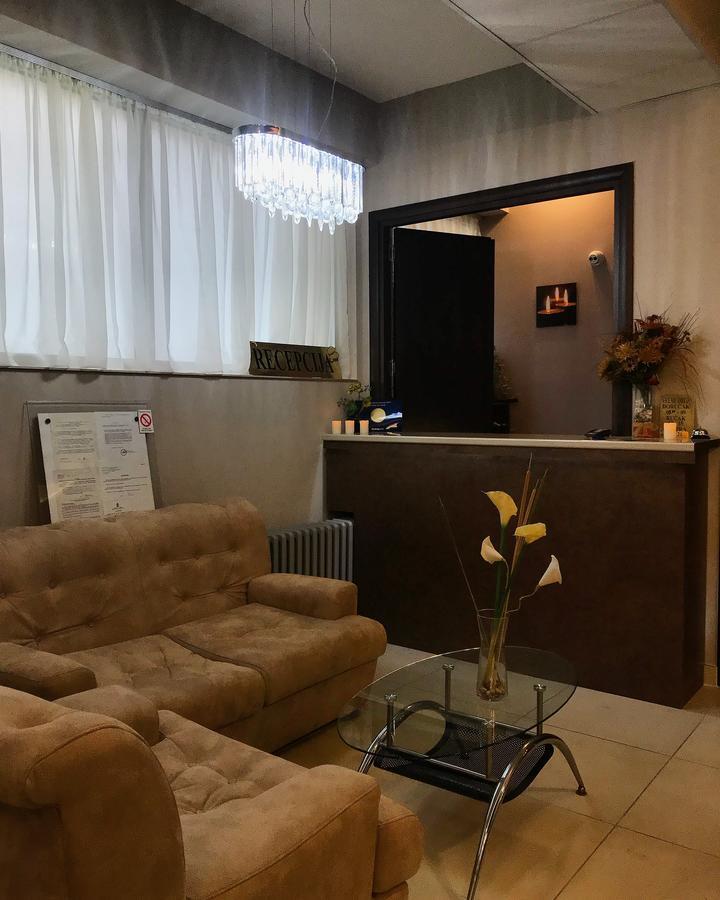Golden Inn Hotel Majdanpek ภายนอก รูปภาพ