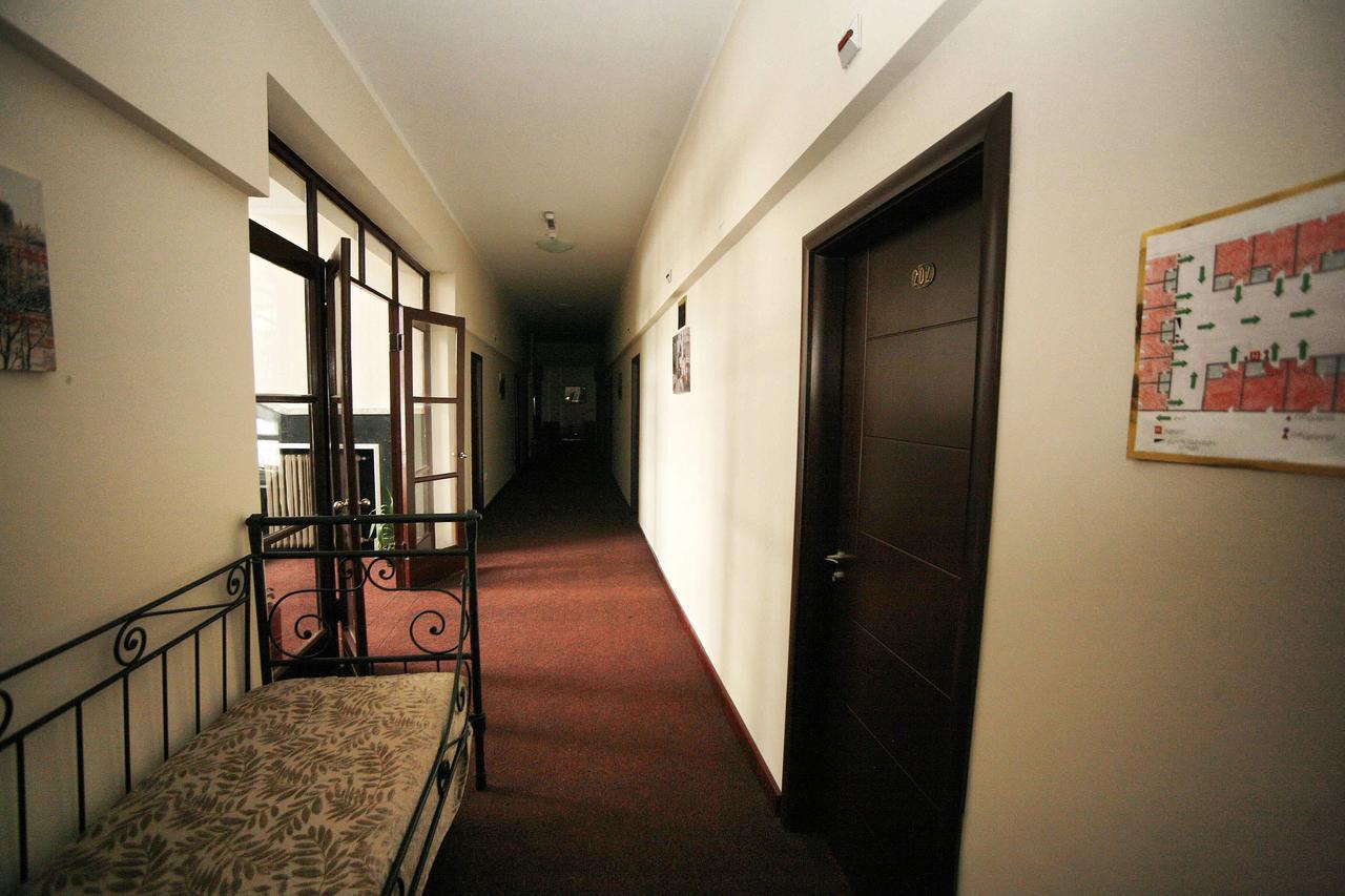 Golden Inn Hotel Majdanpek ภายนอก รูปภาพ